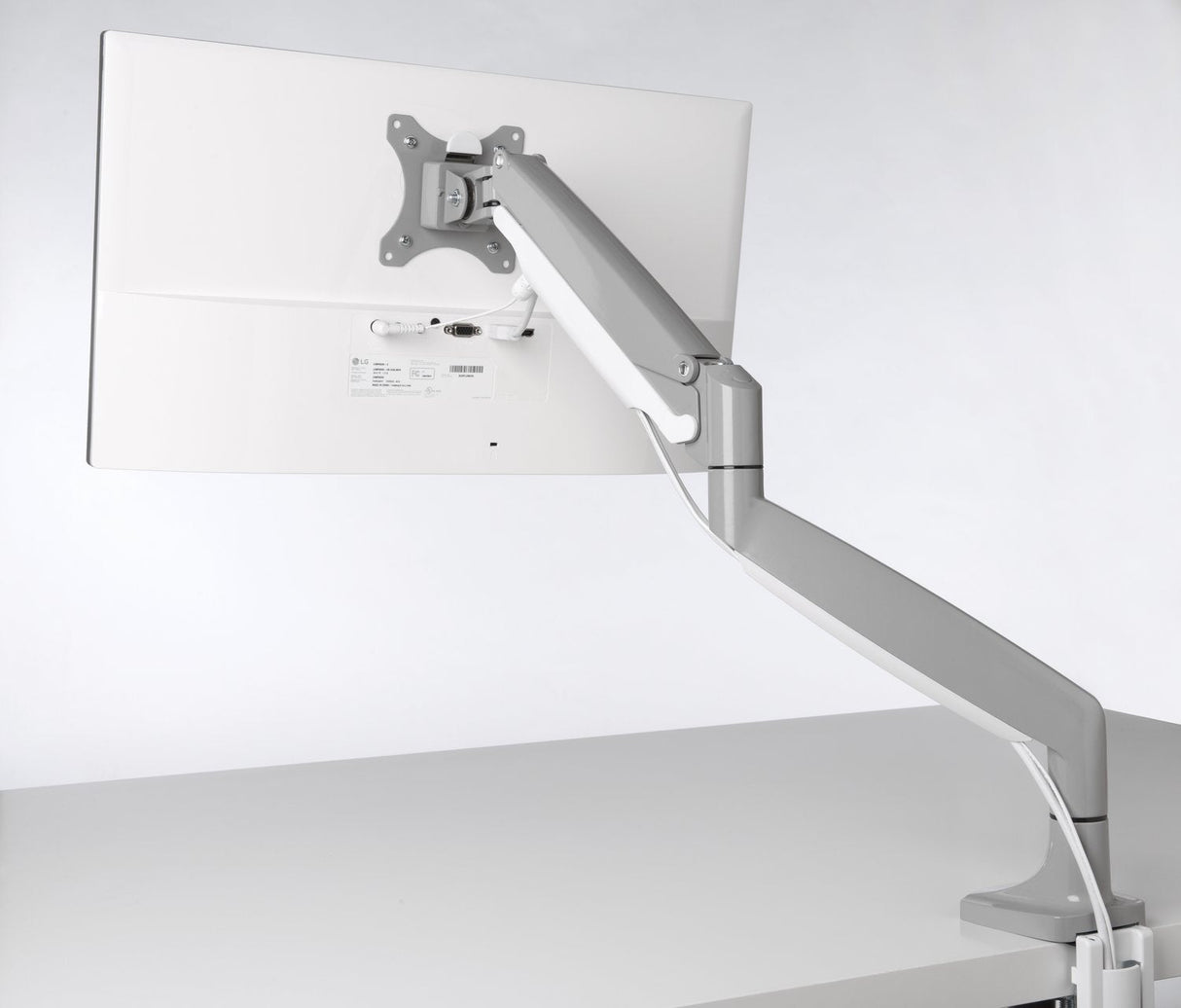 EAN 5028252597128 - Kensington K55470EU soporte para monitor 81,3 cm (32") Escritorio Gris, Plata imagen 12