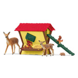 Figura  Schleich Farm World Alimentando A Los Animales Del Bosque 42658