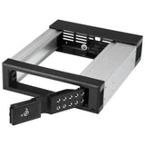 EAN 0065030872317 - StarTech.com HSB1SATSASBA panel bahía disco duro 13,3 cm (5.25") Panel de instalación Negro imagen 4