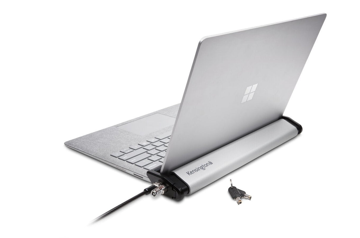 Kensington Dispositivo De Anclaje De Portátiles 2.0 Sin Candado Con Llave Maestra  Para Macbook Y Ultrabook  De 11" A  15 6"  Plata  2 Años
