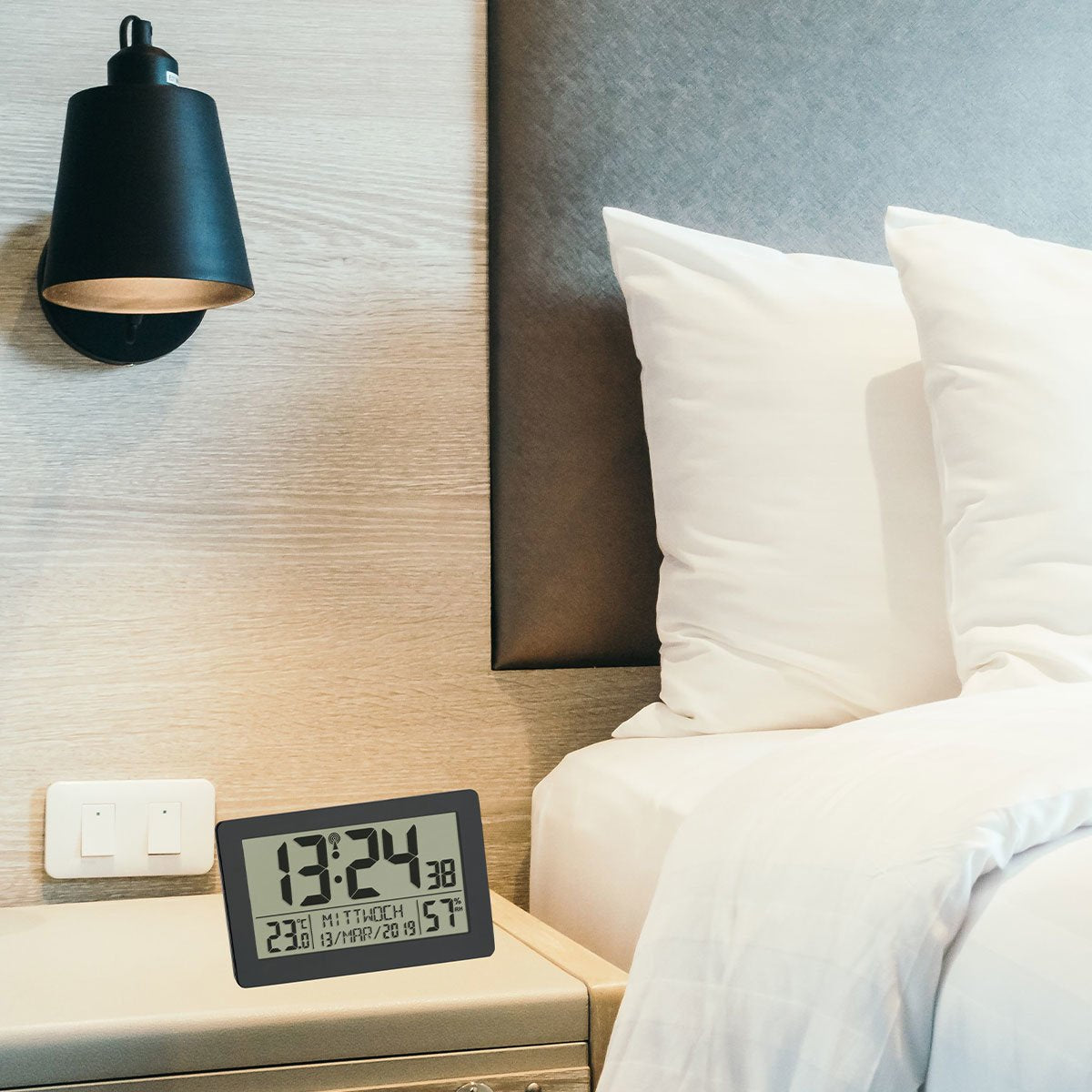 EAN 4009816033963 - TFA-Dostmann 60.2557.01 despertador Reloj despertador digital Negro imagen 3