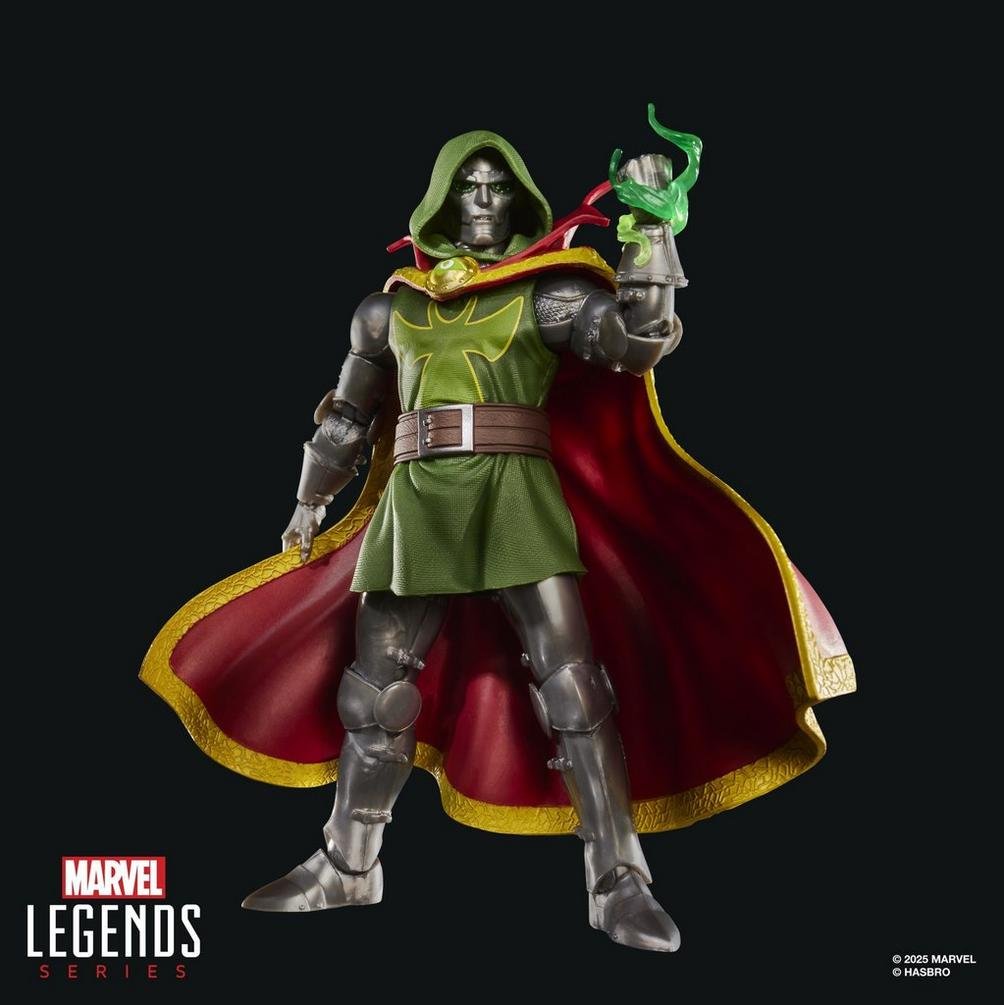 Figura Emperor Doom Marvel Legends Series 15cm