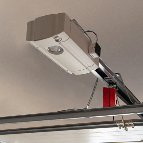 EAN 5052847114568 - Yale 05/102330/BW accesorio para motor de puerta de garaje Sensor e imán imagen 5