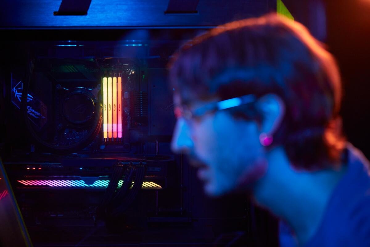 Memoria Kingston Technology Fury Renegade Rgb  32 Gb 1 X 32 Gb Ddr5 6400 Mhz  Kf564c32rsa-32