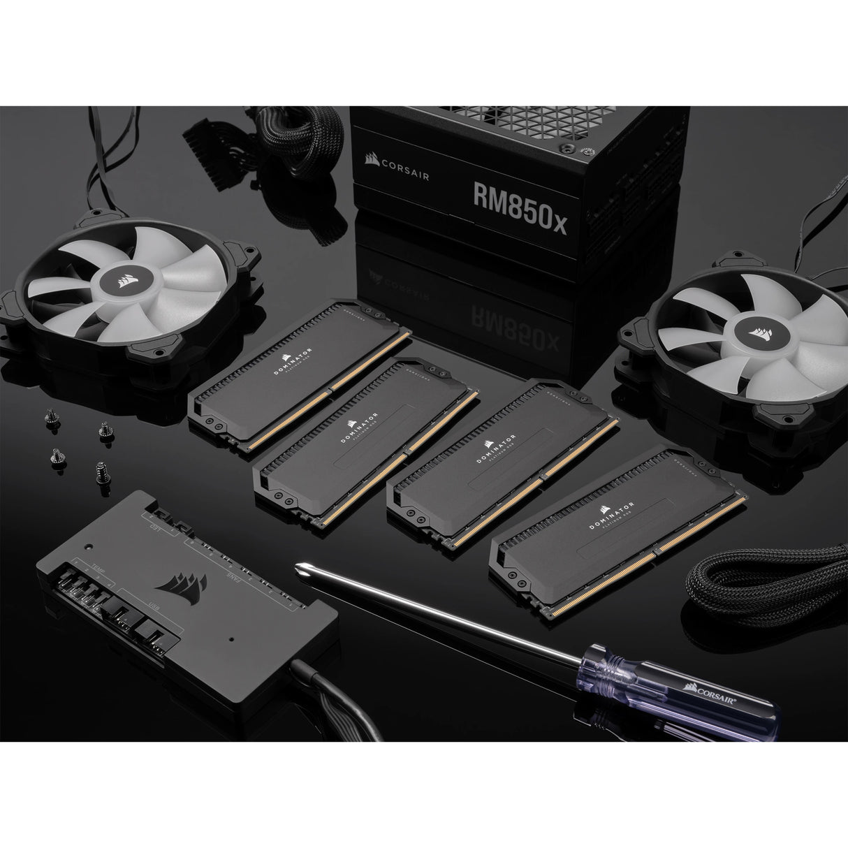 EAN 840006659471 - Corsair Dominator CMT32GX5M2B5200C40 módulo de memoria 32 GB 2 x 16 GB DDR5 288-pin DIMM imagen 5