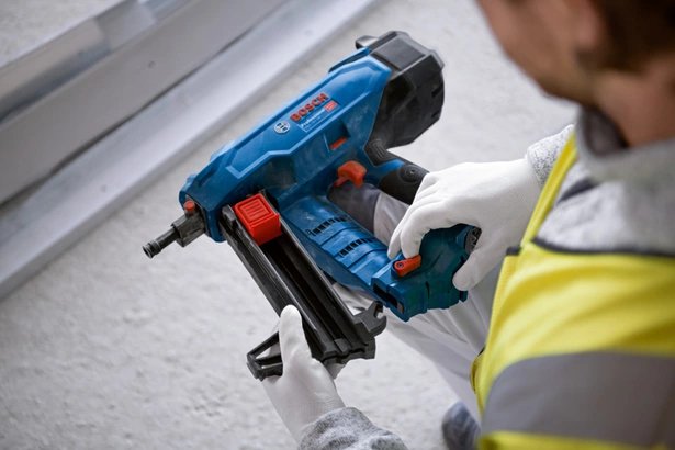 Bosch Gnb 18v-38 Cordless Concrete Nailer