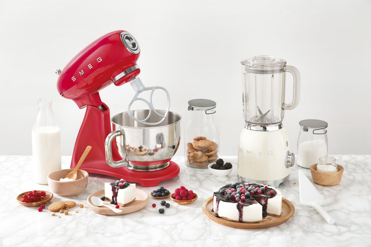 EAN 8017709269203 - Smeg SMF03RDEU batidora Batidora de varillas 800 W Rojo imagen 13