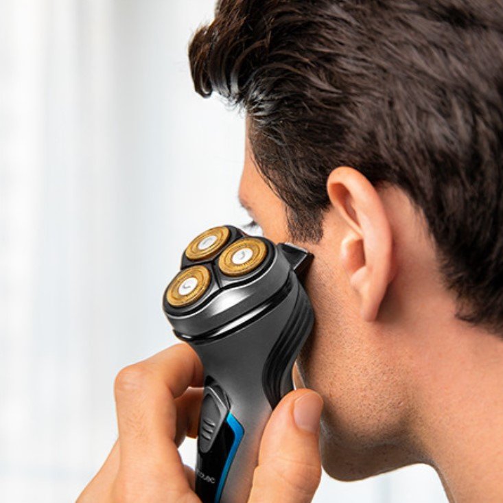 Afeitadora Cecotec Bamba Precisioncare Titanium Perfectcut Con Batería 3 Accesorios