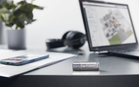 EAN 0740617329391 - Kingston Technology IronKey Locker+ 50 unidad flash USB USB tipo A 3.2 Gen 1 (3.1 Gen 1) Plata imagen 9