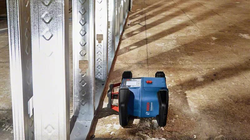 Láser Giratorio Inalámbrico Bosch Professional Grl 600 Chv Professional, 18 Voltios, Con Trípode De Construcción Azul, Batería Procore18v 4,0 Ah, Maletín, Línea Láser Roja 06159940p5