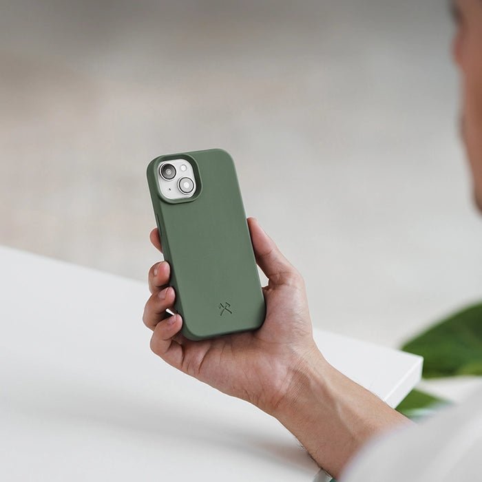 Funda Woodcessories Bio Magsafe Para  Iphone 15 Plus Verde Medianoche