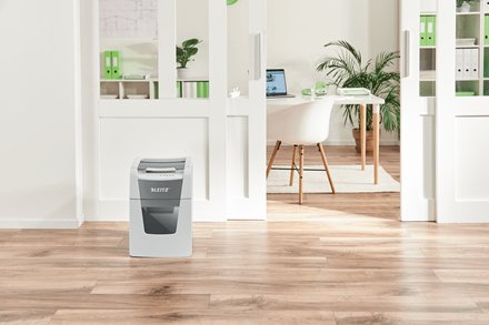 Destructora De Documentos Leitz Iq 100 Autofee P4 / 4x28 / 100 Hojas / 34l / Klamm / Kred /