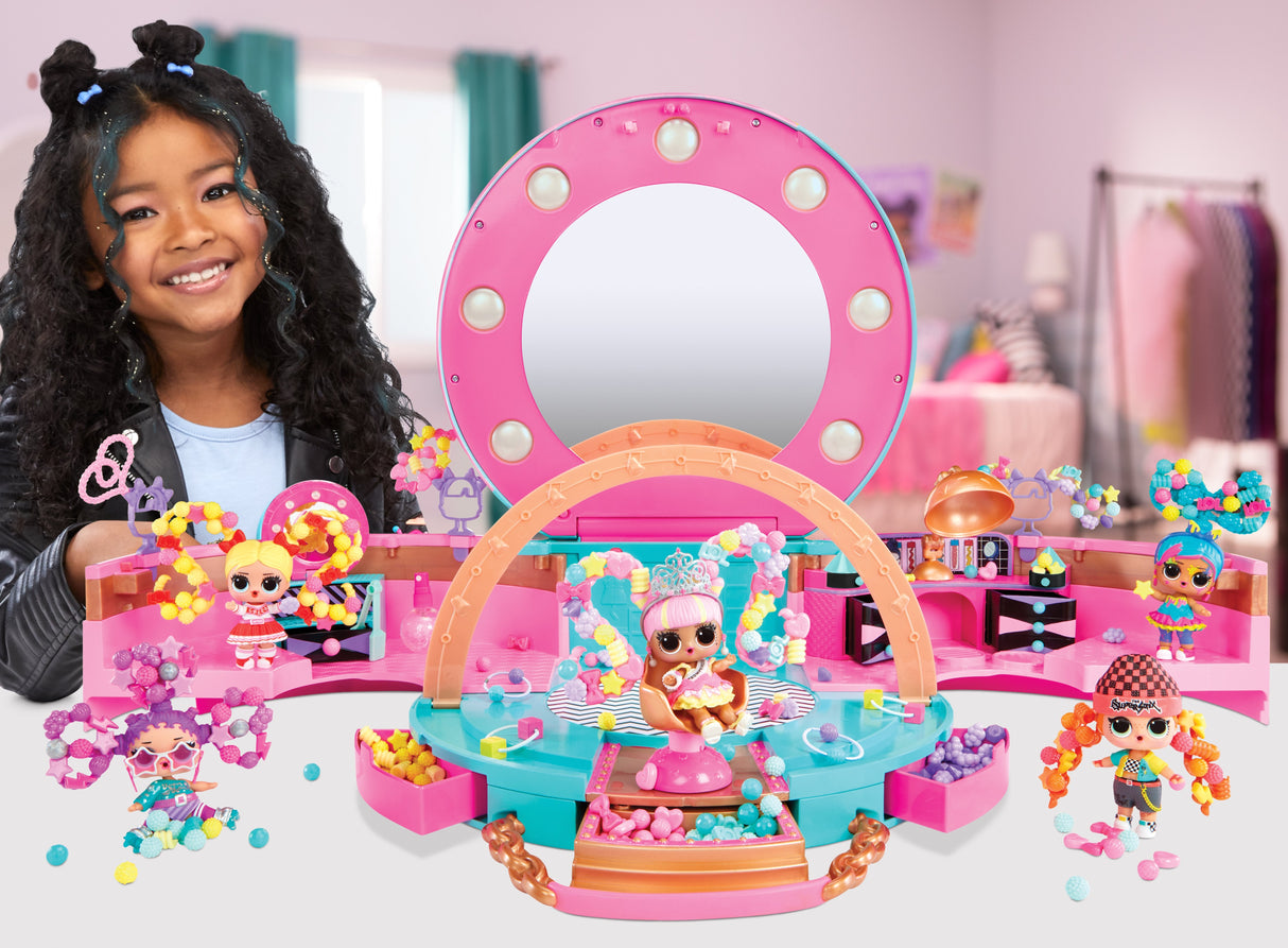 Muñeca  Mga Entertainment L.O.L. Surprise Hair Beads Salon 120995-Euc