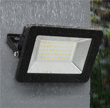 Proyector De Exterior Led, 100w 
8500 Lm, Luz Blanca Neutra (4000 K) Y Prensaestopas M16, Apto Para Exteriores (Ip65)