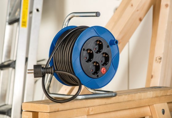 Tambor De Cable Brennenstuhl Kompakt, 4 Vías, 15 M