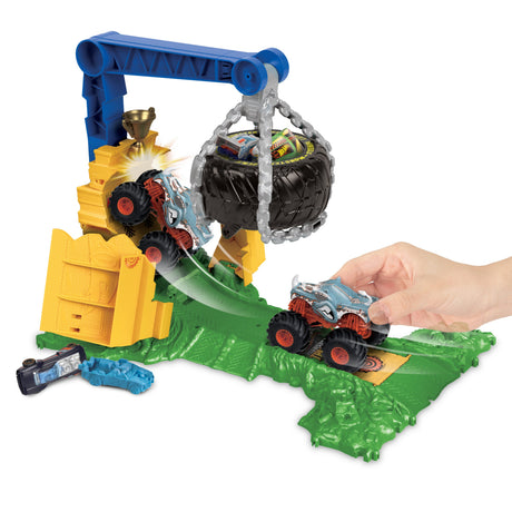 EAN 0194735195480 - Hot Wheels Monster Trucks HTP18 vehículo de juguete imagen 3