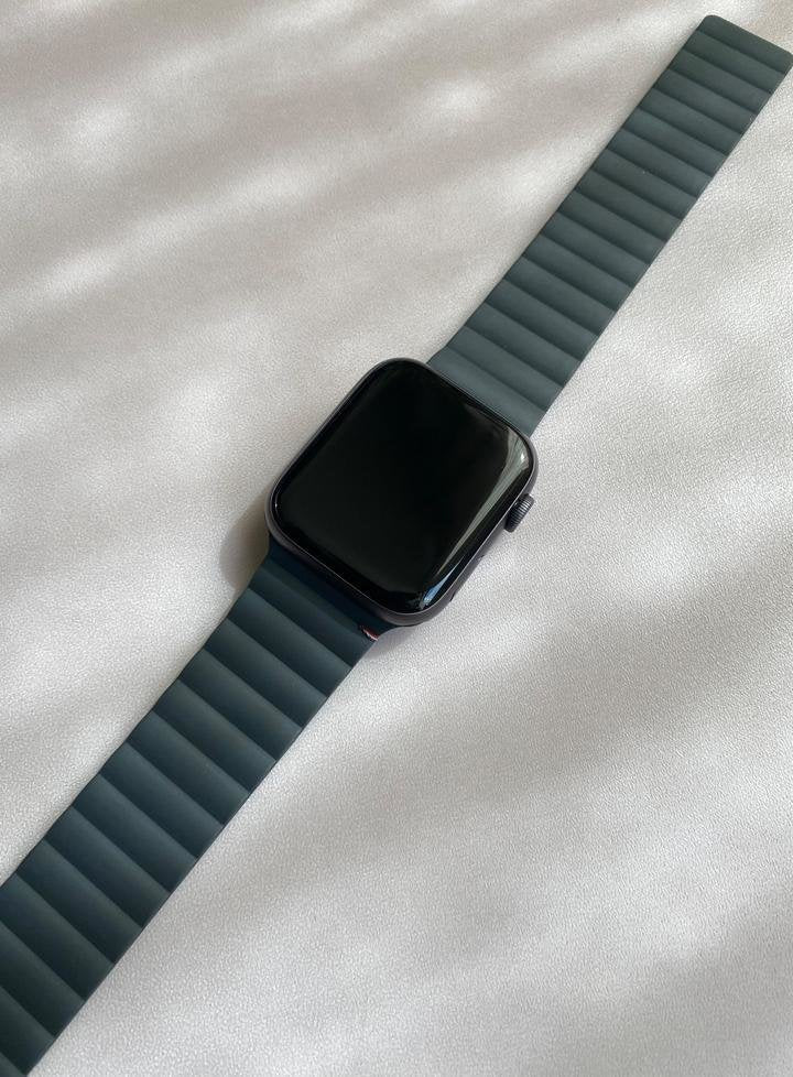 Decoded Silicon Magnet Traction Strap Lite 38/40/41mm Charcoal