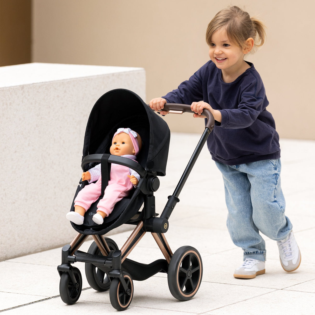 Simba-Dickie Mon Grand Poupon 36-42cm Cybex Puppenwagen (Negro/Roségold) 9000142070