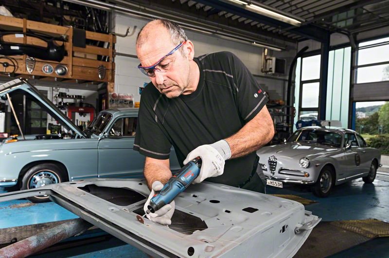 Herramienta Rotativa Inalámbrica Bosch Professional Gro 12v-35 Solo Professional, 12 Voltios, Herramienta Multifuncional Azul/Negro, Sin Batería Ni Cargador 06019c5000