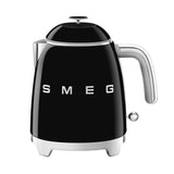 EAN 8017709302184 - Smeg KLF05BLEU tetera eléctrica 0,8 L 1400 W Negro imagen 1