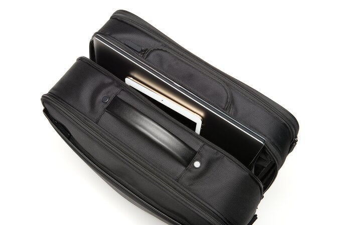 Kensington Contour 2.0 Business Laptop Roller 17inch