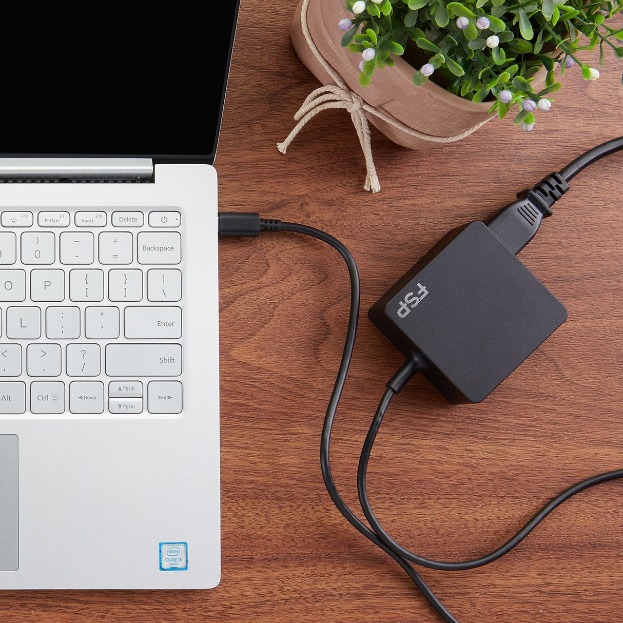 Fortron Cargador Universal Usb-C 65w Fsp-Nbc 65 Ca 100-240v / Cc 5v/9v/12v/15v/20v Máx. 3,25a