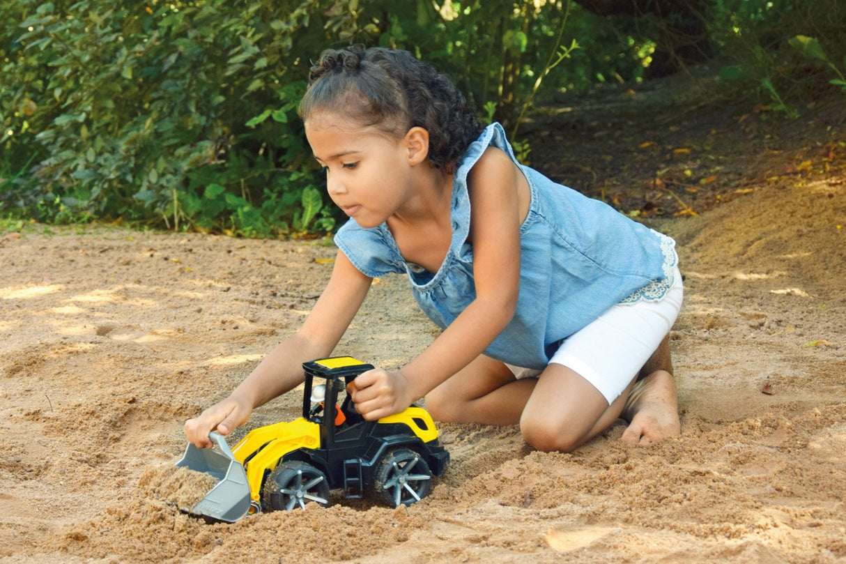 Lena Truxx2 Earth Mover  Presenter