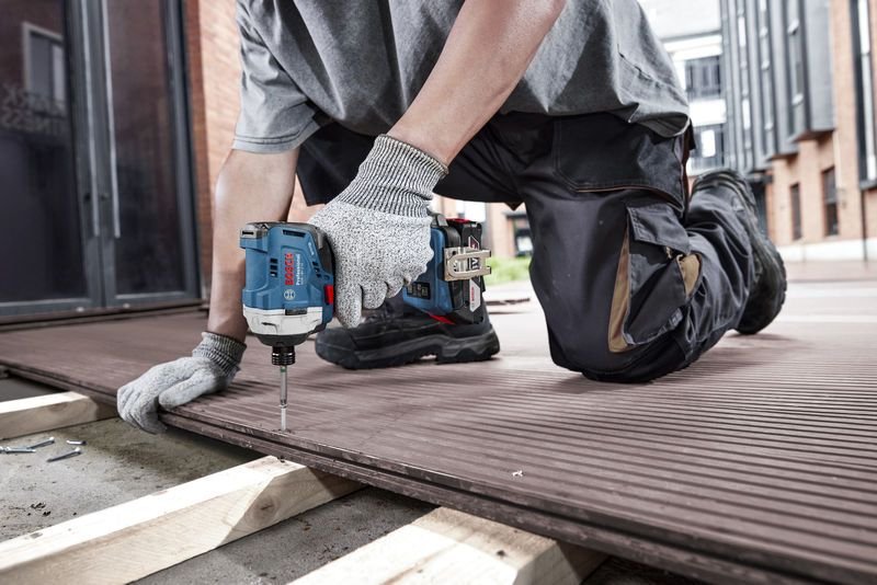 Bosch Professional Atornillador De Impacto A Batería Gdr 18v-215 Professional Solo, 18 Voltios Azul, Sin Batería Ni Cargador, En L-Boxx 06019n2000