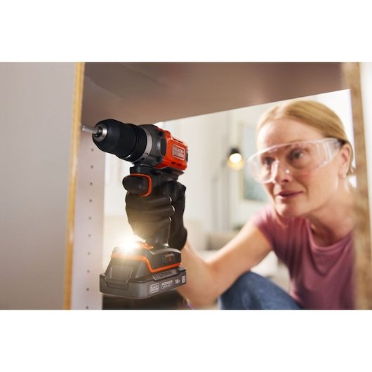 EAN 5035048833544 - Black & Decker BCD382D2XK-QW taladro Naranja imagen 4