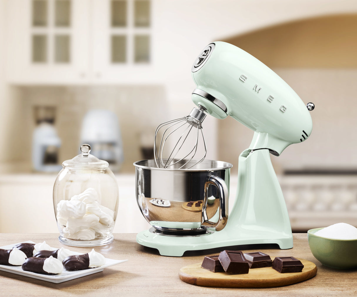 EAN 8017709304492 - Smeg SMF03PGEU batidora Batidora de varillas 800 W Verde imagen 7