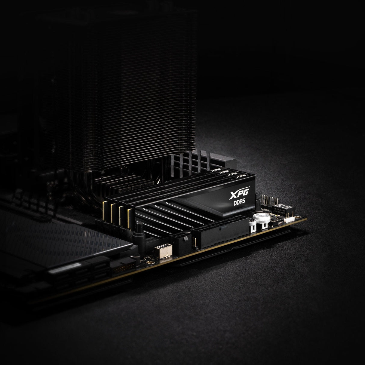 Memoria  Adata 16 Gb Ddr5-5600 2x 8 Gb  Kit Dual, Ram Blanca, Ax5u5600c468g-Dtlabwh, Xpg Lancer Blade, Intel Xmp, Amd Expo Ax5u5600c468g-Dtlabwh