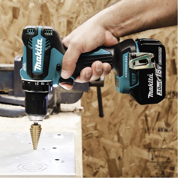 Taladro/Atornillador Inalámbrico Makita Ddf485zj