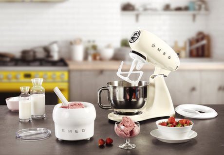 EAN 8017709269159 - Smeg SMF03CREU batidora Batidora de varillas 800 W Crema de color imagen 20
