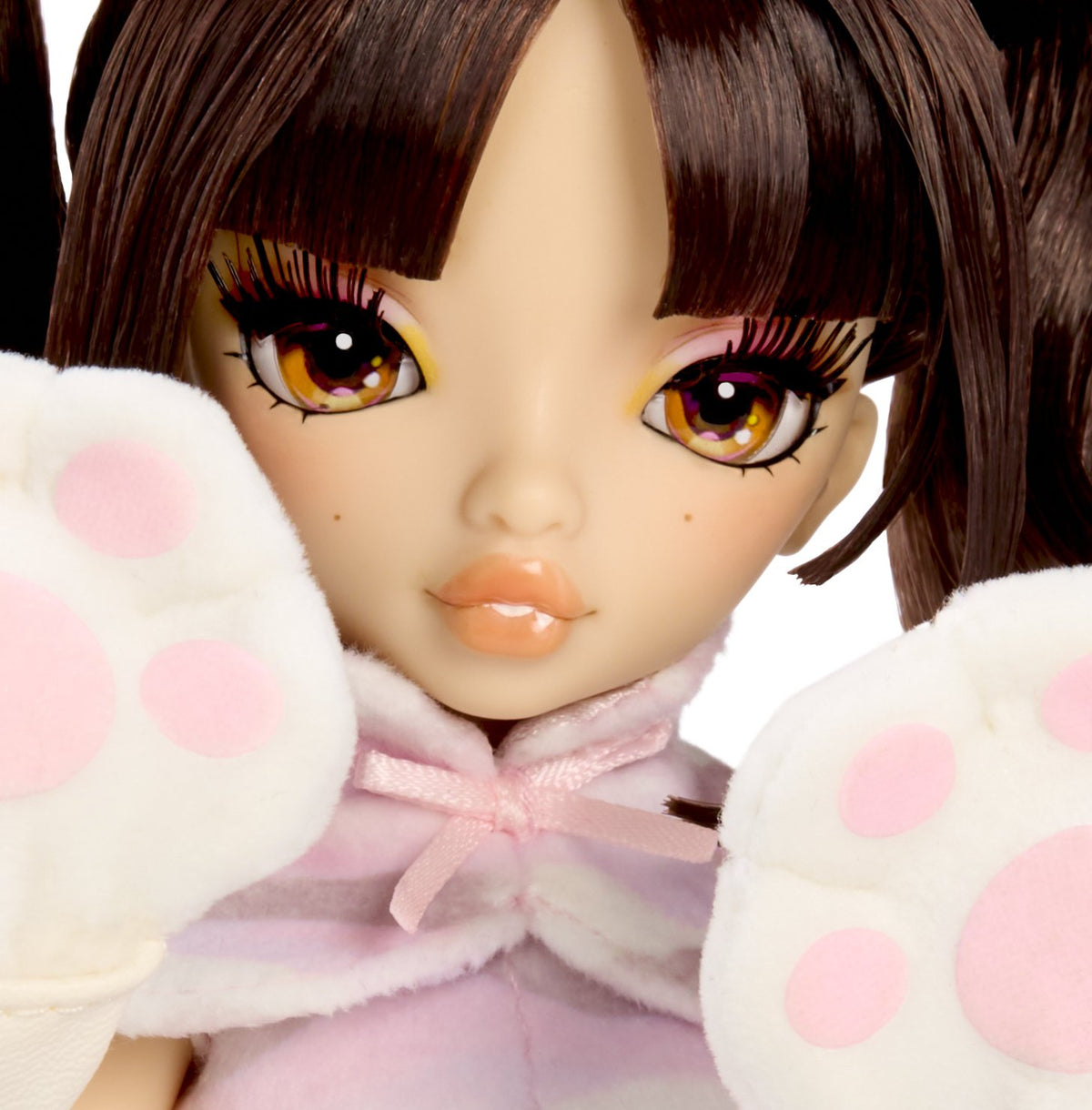 EAN 0035051253488 - MGA Entertainment Mirror Mi Akiko Kittyama imagen 6