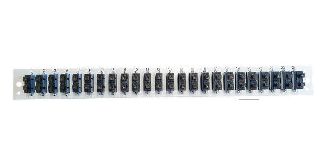 Efb Bestckte Frontblende Mit 24 X Sc Duplex Kupplung Om4 Vertikal, Grau
