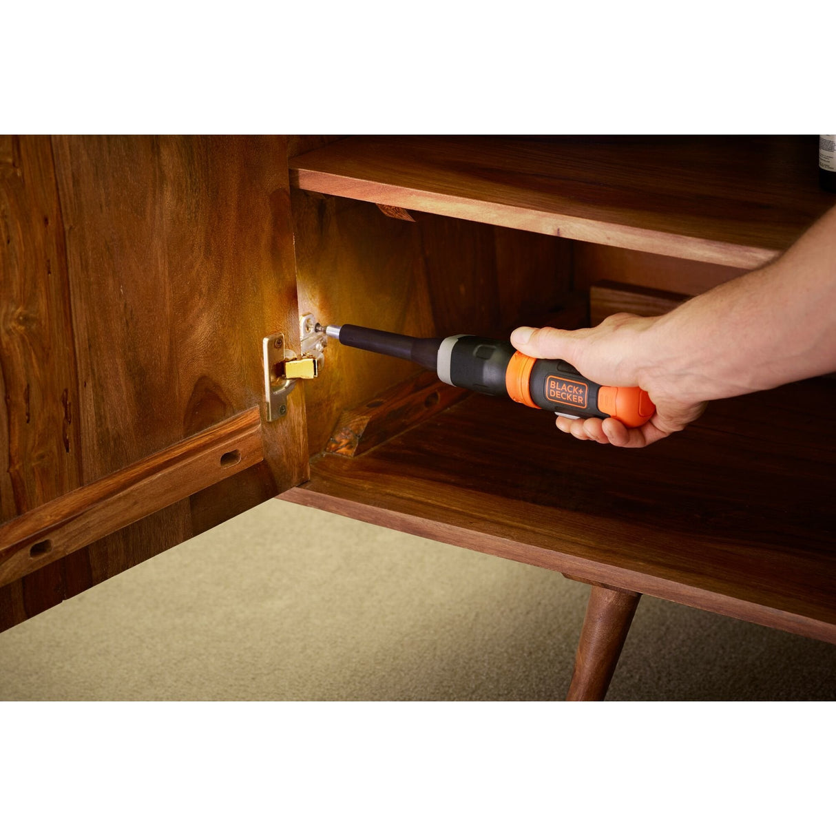 Black & Decker Bcf601c-Xj Atornillador 6v 5nm + 5 Puntas