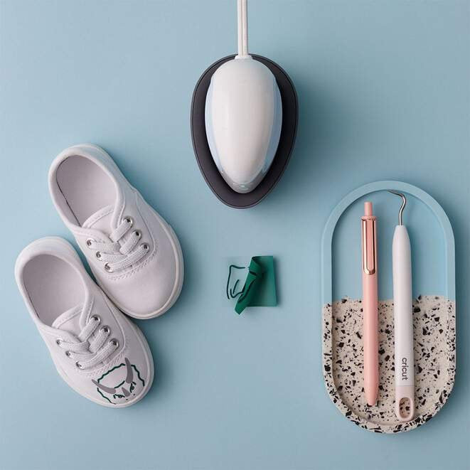 Cricut Easypress Mini, Zen Blue + Everything Iron -On Bundle Azul, Blanco