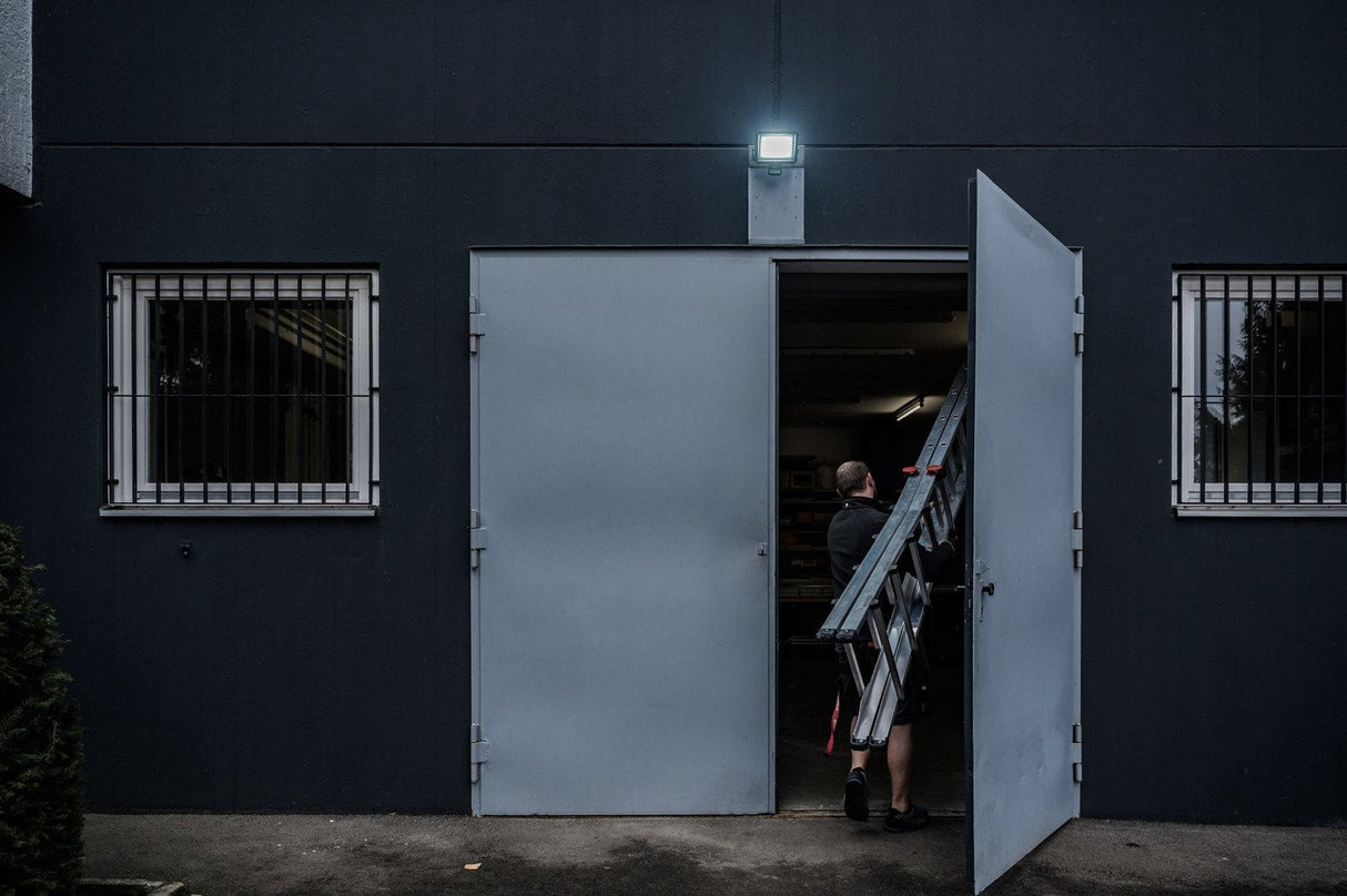 Brennenstuhl Foco Jaro 7060 P (Luz Led De Pared Para Exteriores Ip65, 50w, 5800lm, 6500k, Con Detector De Movimiento Y Sensor Crepuscular), Black