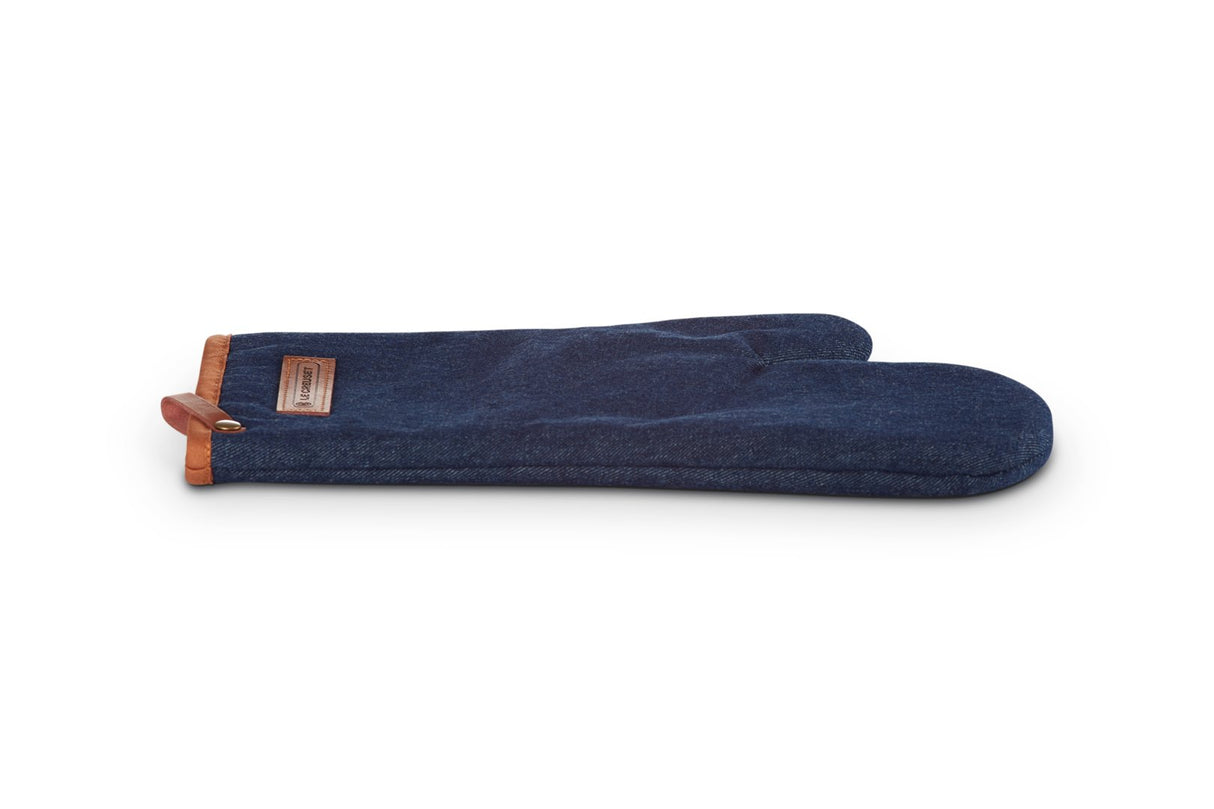 EAN 0630870261012 - Le Creuset 45100327760800 manopla y guante para horno Guante de horno 1 pieza(s) Azul, Marrón Algodón imagen 1