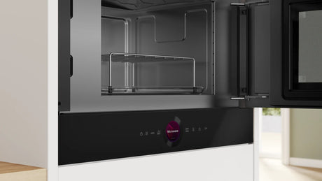 EAN 4242005319565 - Bosch Serie 8 BER7321B1 microondas Negro Solo microondas Integrado 21 L 900 W imagen 2