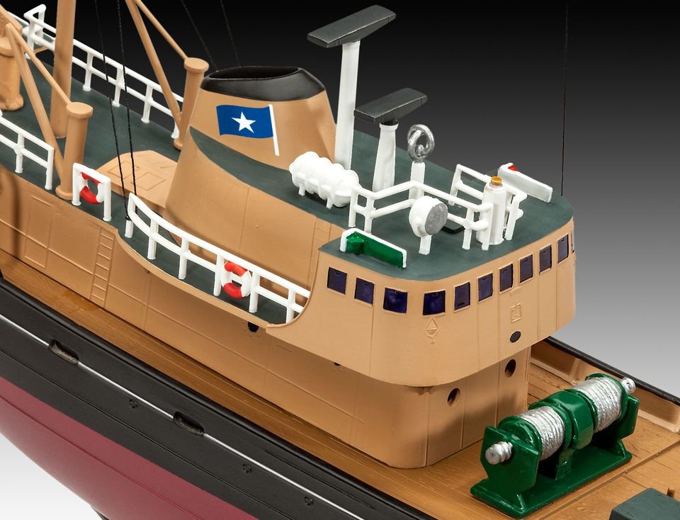 Revell North Sea Trawler