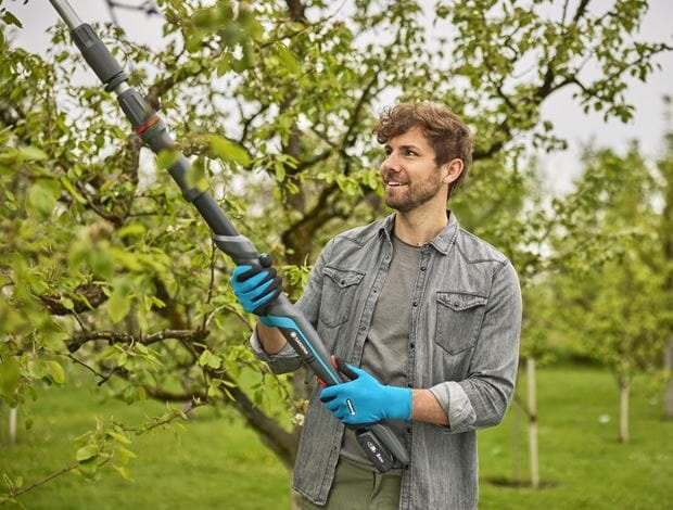 Tijeras De Podar Telescópicas Gardena Highcut 250/18v P4a Solo, 18 Voltios Sin Batería Ni Cargador 14774-55