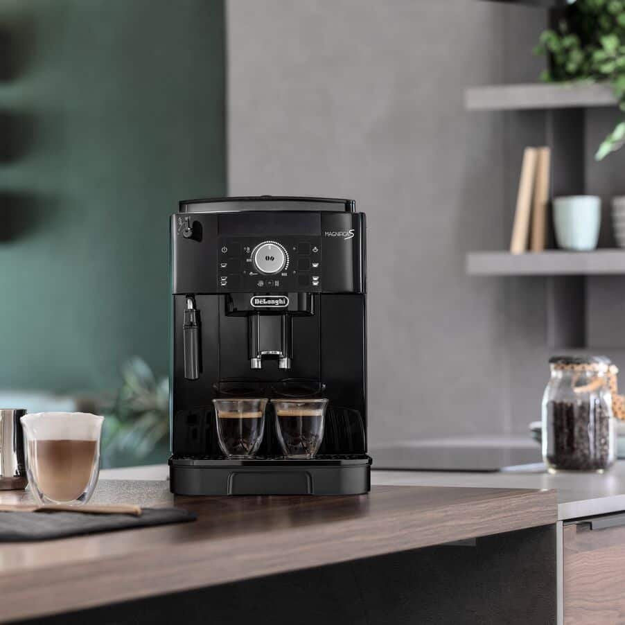 De Longhi Magnifica S Kaffeevollautomat  Schwarz