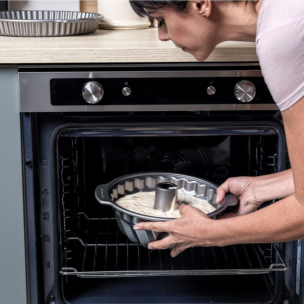 Kitchenaid Gugelhupfform 24cm Grau