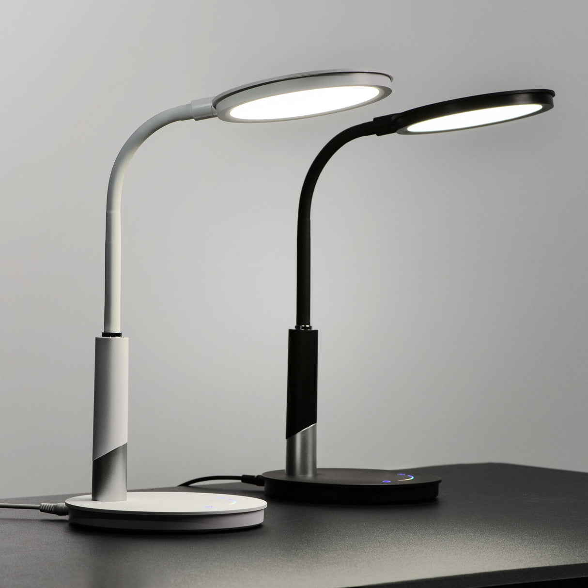 Lámpara De Escritorio Activejet Led  Aje-Raya Rgb Blanco