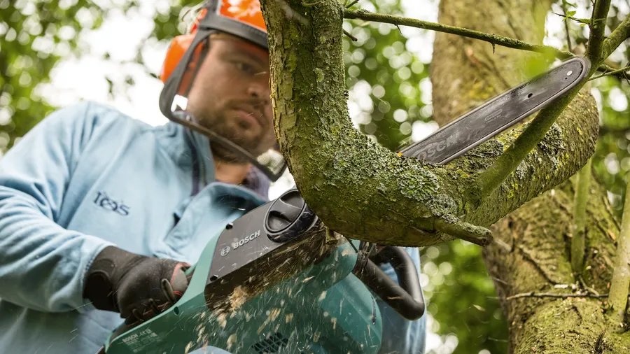 Bosch Motosierra Eléctrica Universalchain 35 06008b8303