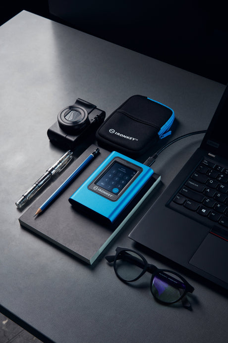 EAN 0740617328431 - Kingston Technology IronKey Vault Privacy 80 USB Tipo C 3.2 Gen 1 (3.1 Gen 1) Azul imagen 11