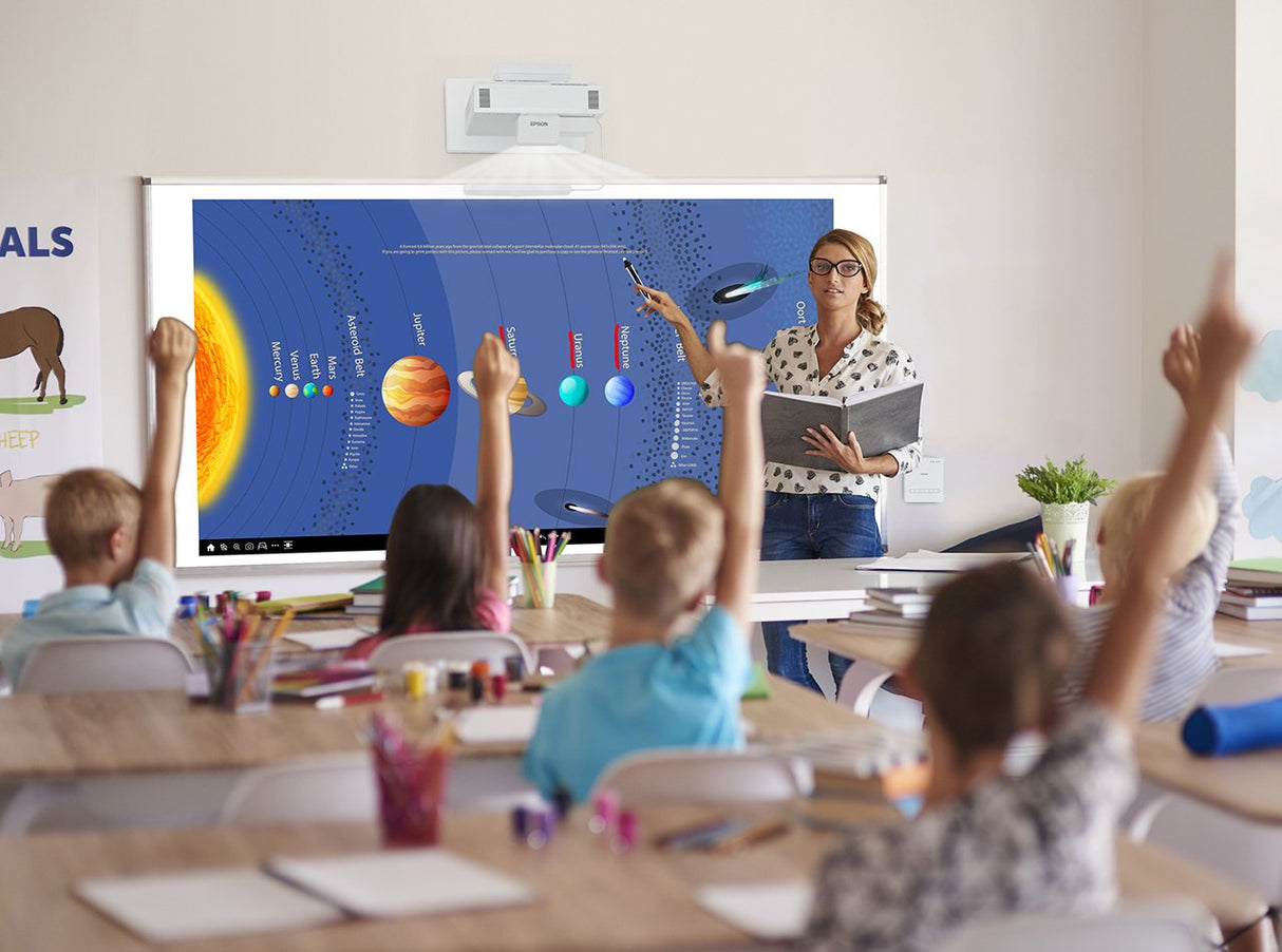 Proyector Epson Eb-1485fi, 5000 Lúmenes Ansi, 3lcd, 1080p (1920x1080), 2500000:1, 16:9, 1651 - 2540 Mm (65 - 100")