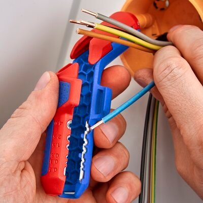 EAN 4003773092605 - Knipex 16 95 03 SB pelacable Azul, Rojo imagen 6