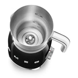 EAN 8017709316082 - Smeg MFF11BLEU espumador o calentador de leche Calentador/espumador de leche automático Negro imagen 5